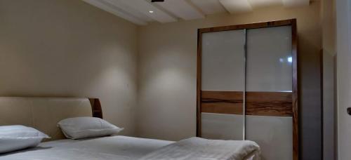 Stay10 Studio Apartments