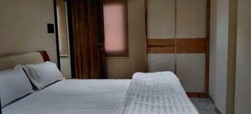 Stay10 Studio Apartments