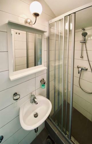 Apartamentos Komiza Provita Guesthouse