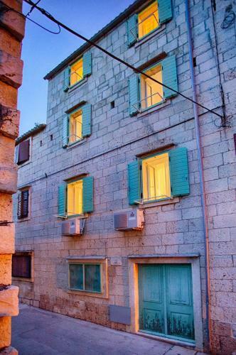 Apartamentos Komiza Provita Guesthouse