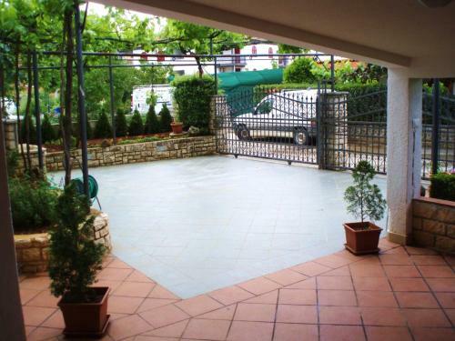 Hostal Apartments And Rooms Irena