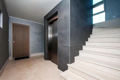 The Q - Superior Apartment