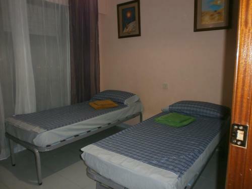 Rooms In Apartment Gran Via With Pool