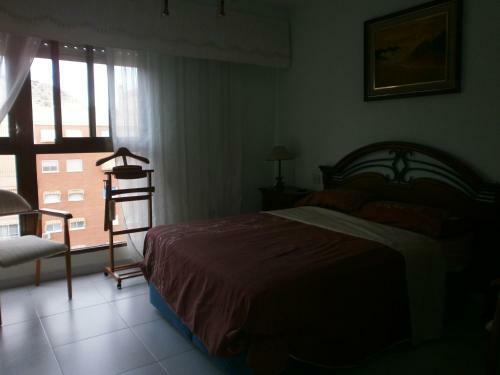 Rooms In Apartment Gran Via With Pool