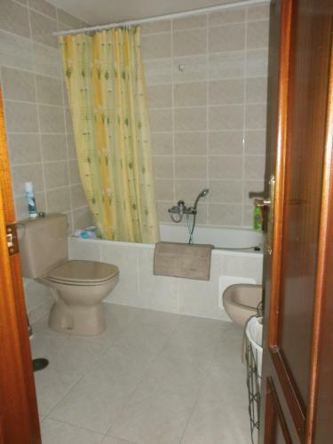Rooms In Apartment Gran Via With Pool
