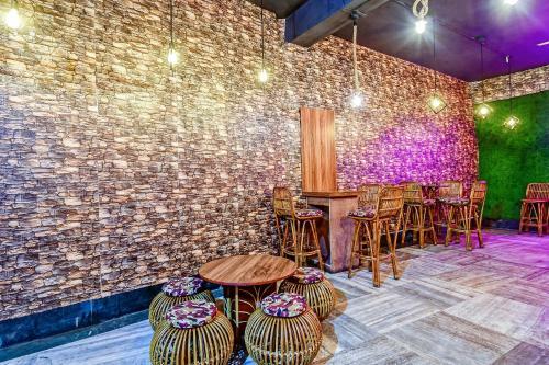 Oyo Flagship 85433 Hotel Oasis