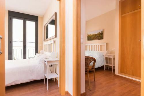 Modern 2 Bed Apartment In Historic Centre