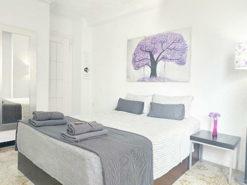 Gloria Host House
