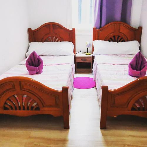 Hostal Guesthouse City Hall