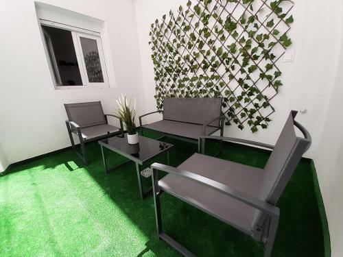 Tropical Garden Apartment