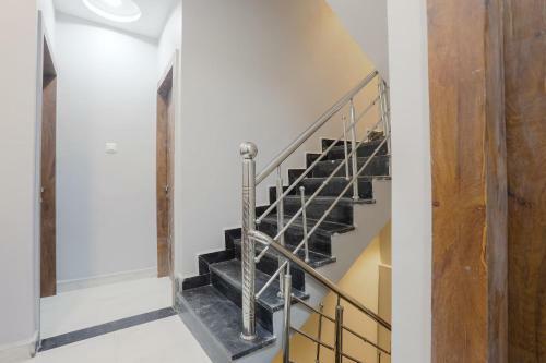 Oyo 48179 Hotel Shankar