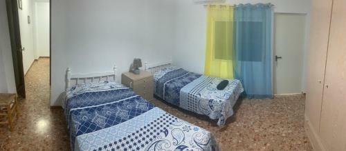 A Beautiful Spacious Two Bedroom Apartment Cb8ev