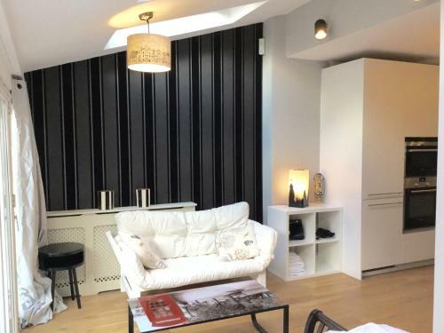 Apartamento Metro Residence Victoria
