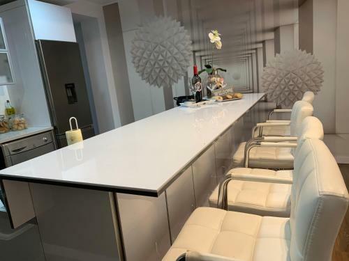 Nuevo Y Moderno Apartamento