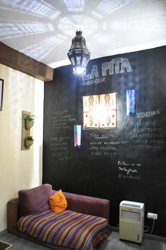Hostal La Pita Guesthouse