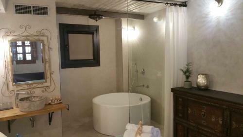 Murallas De Jayr�n Hotel Boutique