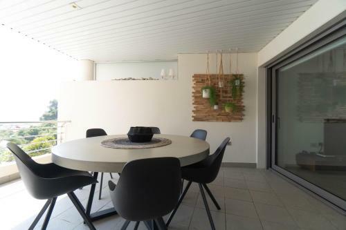 Mascarat Beach Apartment De Lux, En52b