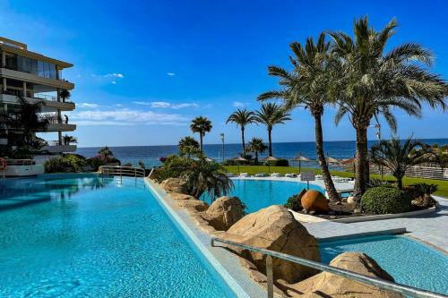 Apartamento En Complejo Mascarat Beach, Bg62a