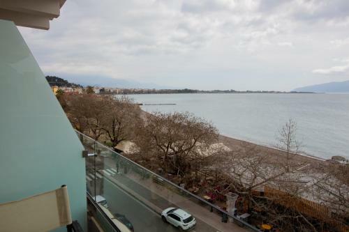 Hostal Chrisi Akti