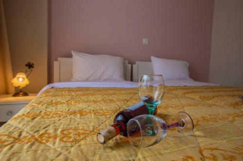Hostal Chrisi Akti