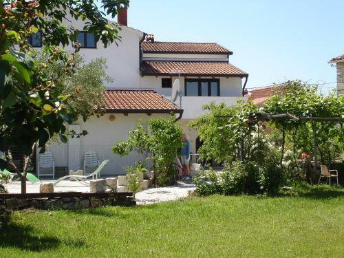 Gracia Apartments