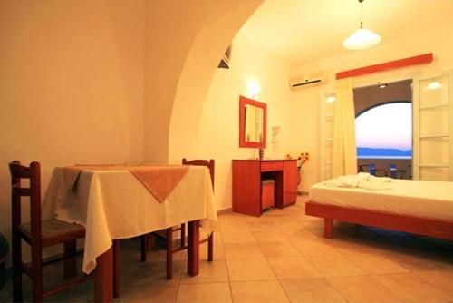 Pirgos Stelida Hotel