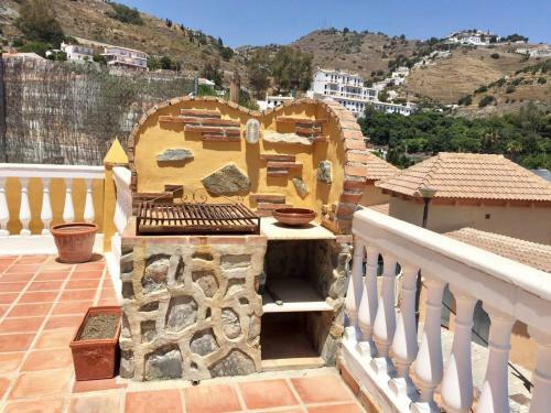 Chalet Con Piscinas Y Vistas de Ensue�o