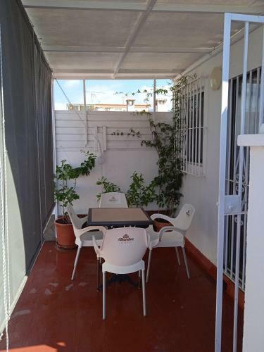 Central Sunny Attic Apartment