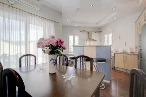 Luxury Villa With Private Pool Near Ronda