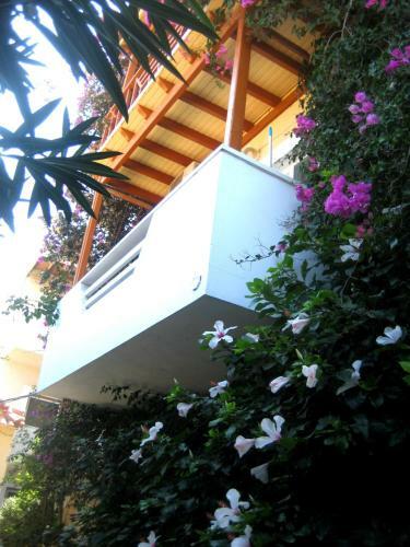Corina Apartments