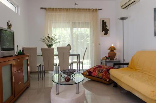 Graziella Apartments