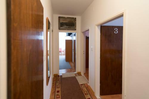 Hostal Guesthouse Storelli
