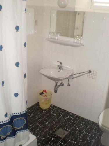 Hostal Guesthouse Storelli