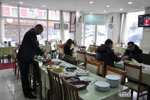 Hekimo?lu Hotel