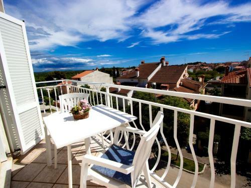 Hostal Apartments Tin