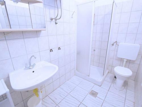 Hostal Apartments Tin