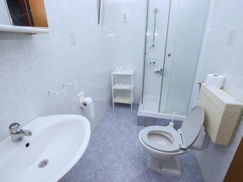 Hostal Apartments Tin