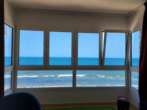 Ocean Front Apartment With Spectacular Ocean Views
