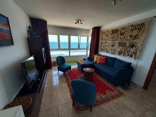 Ocean Front Apartment With Spectacular Ocean Views