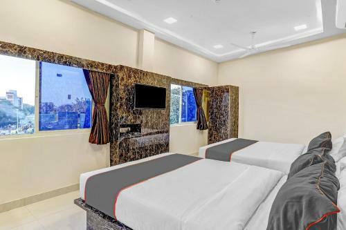 Collection O 86252 Hotel Bhavya Residency
