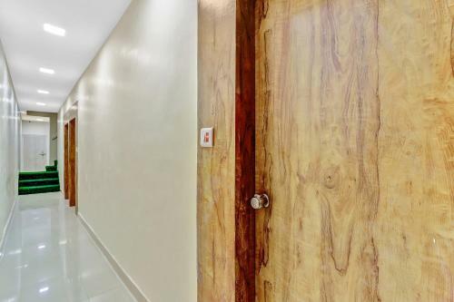 Collection O 86252 Hotel Bhavya Residency