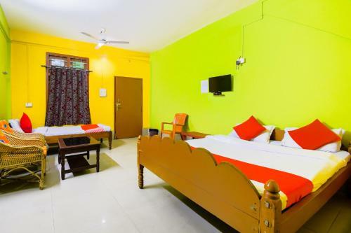 Oyo 70566 Hotel Aalo