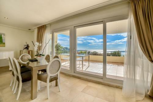 Luxury Apartments With Sea View