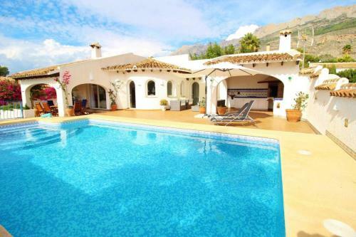 Villa With Tennis Court