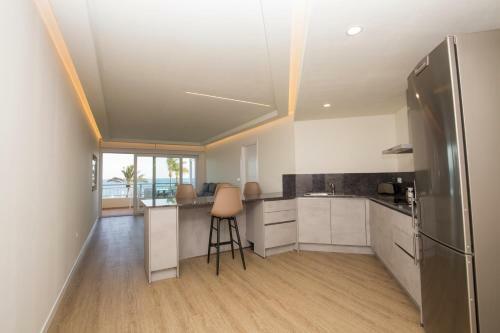 Luxury Ocean Beach Apartment