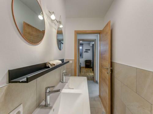 Cosy Apartment In Brixen Im Thale In The Mountains