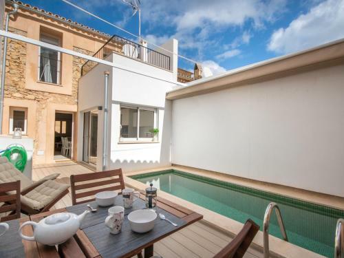 Holiday Home Can Regalat Heated Pool