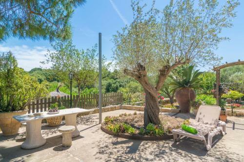 Villa Cas Capell� & Casa Rub�