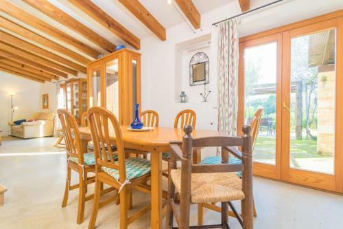 Villa Cas Capell� & Casa Rub�