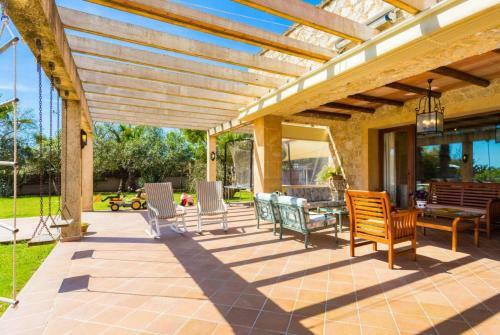 Villa Els Mitjans